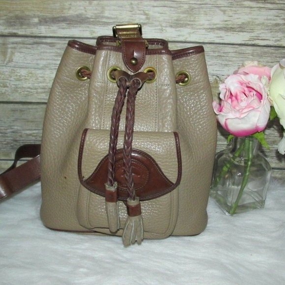 Vntg Dooney & Bourke Taupe Brown AWL Crossbody